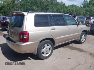 2006 Toyota Highlander w/3rd Row z VIN JTEEP21A460146586, wystawiony jako IAAI lot #42256255 z przebiegiem 198 011 mil mil oraz . Historia ofert i sprzedaży dostępna na DreamBid. Obrazek 4.