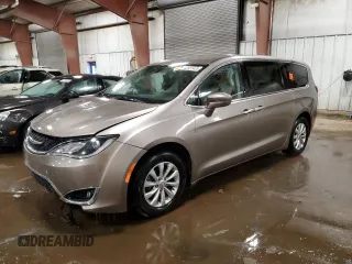 2018 Chrysler Pacifica Touring Plus with VIN 2C4RC1FG0JR234168, listed as a Copart auction lot 42035405 with 117,788 mi miles and Clean Title. Bid and sale history available at DreamBid. Image 1.