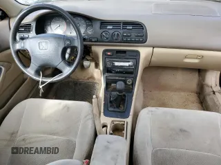 1995 Honda Accord EX with VIN 1HGCD7153SA039071, listed as a Copart auction lot 75856494 with 97,525 mi miles and Clean Title. Bid and sale history available at DreamBid. Image 8.