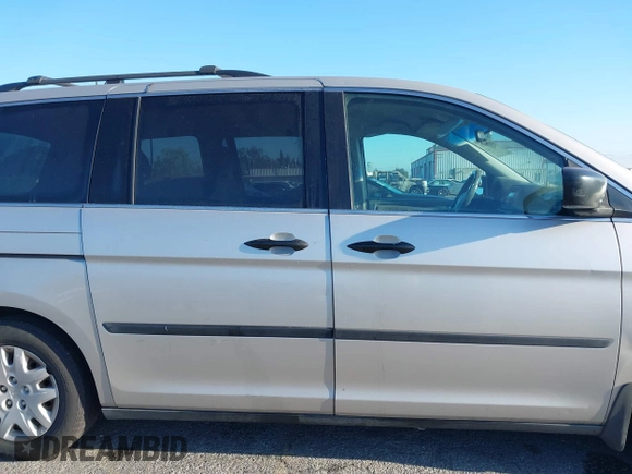 2006 Honda Odyssey LX with VIN 5FNRL382X6B070122, listed as a IAAI auction lot 41870970 with 243,026 mi miles. Bid and sale history available at carsss.com. Image 13.