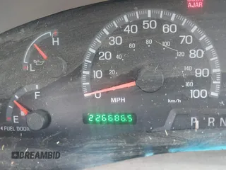 2000 Ford F-150 XL with VIN 1FTRX18L9YNB70363, listed as a IAAI auction lot 42140312 with 226,686 mi miles and . Bid and sale history available at DreamBid. Image 7.