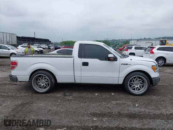 2013 Ford F-150 XL with VIN 1FTMF1CF8DKE07256, listed as a IAAI auction lot 42530651 with Not provided miles and . Bid and sale history available at DreamBid. Image 13.