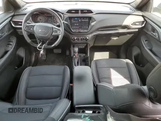 2021 Chevrolet TrailBlazer RS with VIN KL79MTSLXMB117435, listed as a Copart auction lot 56006904 with 19,905 mi miles and Salvage Title. Bid and sale history available at DreamBid. Image 8.