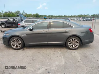 2018 Ford Taurus Limited z VIN 1FAHP2F8XJG129966, wystawiony jako IAAI lot #42319661 z przebiegiem 112 937 mil mil oraz . Historia ofert i sprzedaży dostępna na DreamBid. Obrazek 14.