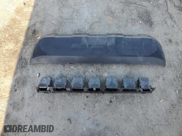 2018 Toyota Tacoma SR5 with VIN 5TFAZ5CN3JX058160, listed as a Copart auction lot 49823895 with 107,247 mi miles and Salvage Title. Bid and sale history available at DreamBid. Image 12.