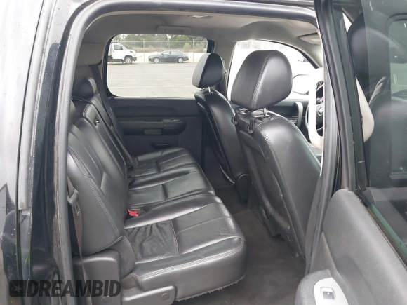 2008 Chevrolet Silverado 1500 1LT with VIN 3GCEC13JX8G147165, listed as a IAAI auction lot 41523796 with 206,104 mi miles and . Bid and sale history available at DreamBid. Image 8.