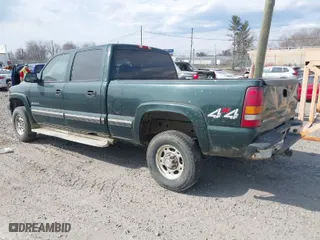 2002 Chevrolet Silverado 2500HD LS with VIN 1GCHK23UX2F195466, listed as a IAAI auction lot 41671952 with 238,184 mi miles. Bid and sale history available at carsss.com. Image 3.
