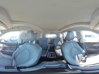 2024 Toyota Highlander XLE with VIN 5TDAAAB53RS028837, listed as a Copart auction lot 52251485 with 31,040 mi miles and Salvage title. Bid and sale history available at DreamBid. Image 15.