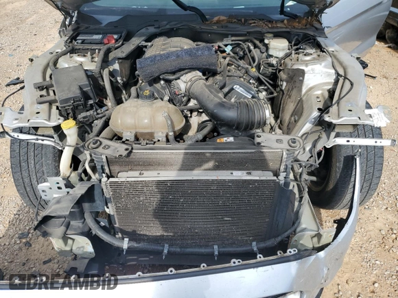 2017 Ford Mustang V6 z VIN 1FA6P8AM1H5267139, wystawiony jako Copart lot #61243115 z przebiegiem 136 917 mil mil oraz Szkoda całkowita • Salvage title. Historia ofert i sprzedaży dostępna na DreamBid. Obrazek 11.
