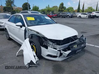 2019 Audi A3 Premium z VIN WAUAUGFF3KA100939, wystawiony jako IAAI lot #42256576 z przebiegiem 52 679 mil mil oraz . Historia ofert i sprzedaży dostępna na DreamBid. Obrazek 1.