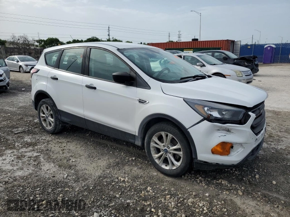 2018 Ford Escape S with VIN 1FMCU0F70JUA94439, listed as a Copart auction lot 62675905 with 211,864 mi miles and Salvage title. Bid and sale history available at DreamBid. Image 4.