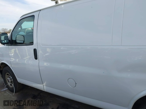 2020 GMC Savana Cargo Van with VIN 1GTW7AFG7L1265254, listed as a IAAI auction lot 40863188 with 86,054 mi miles. Bid and sale history available at carsss.com. Image 14.