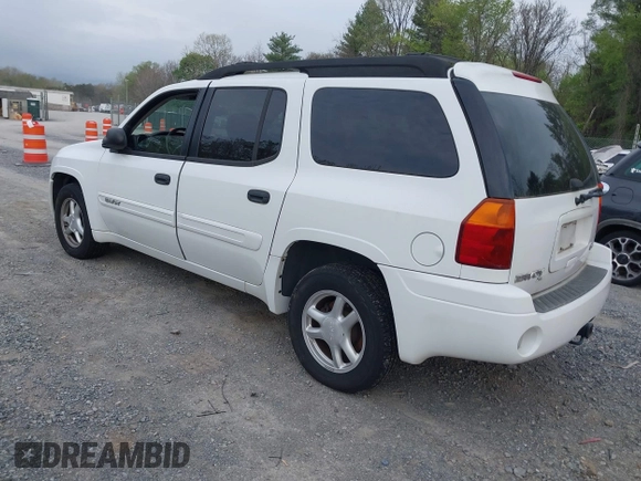 2005 GMC Envoy XL SLE with VIN 1GKET16S156140577, listed as a IAAI auction lot 42116766 with 145,060 mi miles. Bid and sale history available at carsss.com. Image 3.