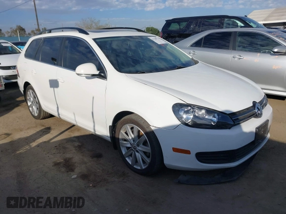 2012 Volkswagen Jetta SportWagen TDI with VIN 3VWPL7AJ7CM686140, listed as a IAAI auction lot 41700711 with 81,831 mi miles. Bid and sale history available at carsss.com. Image 1.