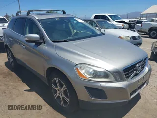 2013 Volvo XC60 T6 with VIN YV4902DZ2D2446749, listed as a IAAI auction lot 42834074 with 181,514 mi miles and . Bid and sale history available at DreamBid. Image 1.