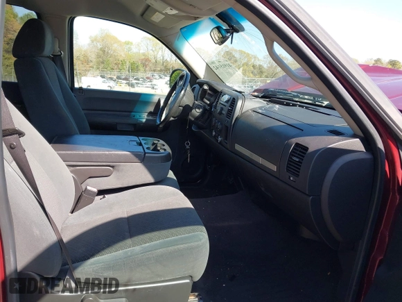 2008 Chevrolet Silverado 1500 1LT with VIN 3GCEC13018G277973, listed as a IAAI auction lot 41915142 with 177,462 mi miles and . Bid and sale history available at DreamBid. Image 5.