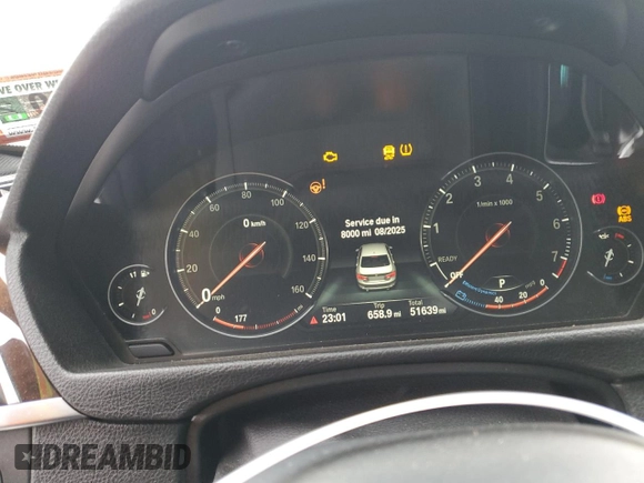 2018 BMW 3 Series 330i xDrive with VIN WBA8D9C58JEB34939, listed as a Copart auction lot 58673705 with 51,639 mi miles and Salvage title. Bid and sale history available at DreamBid. Image 9.