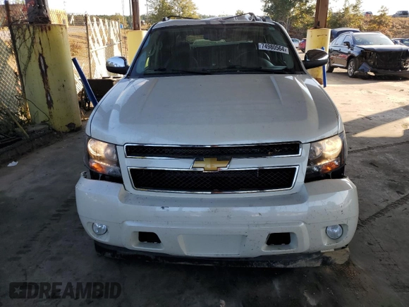 2013 Chevrolet Avalanche LTZ with VIN 3GNTKGE78DG342066, listed as a Copart auction lot 74980564 with 130,265 mi miles and Salvage Title. Bid and sale history available at DreamBid. Image 5.