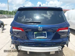 2022 Honda Pilot Touring 7-Passenger with VIN 5FNYF5H61NB019768, listed as a IAAI auction lot 42438780 with Not provided miles and . Bid and sale history available at DreamBid. Image 17.