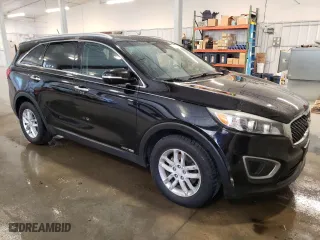 2017 Kia Sorento LX V6 with VIN 5XYPGDA58HG196318, listed as a Copart auction lot 50960985 with 227,635 mi miles and Salvage Title. Bid and sale history available at carsss.com. Image 4.