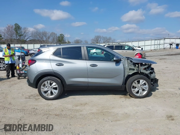 2024 Buick Encore GX Preferred z VIN KL4AMBS21RB025309, wystawiony jako IAAI lot #41534969 z przebiegiem 10 366 mil mil oraz . Historia ofert i sprzedaży dostępna na DreamBid. Obrazek 14.
