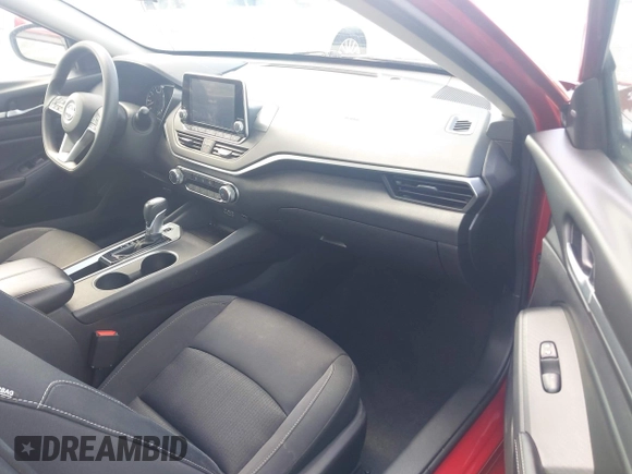 2022 Nissan Altima SV z VIN 1N4BL4DV5NN307810, wystawiony jako IAAI lot #42210773 z przebiegiem 135 459 mil mil oraz . Historia ofert i sprzedaży dostępna na DreamBid. Obrazek 5.
