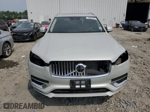 2020 Volvo XC90 Inscription with VIN YV4A221L2L1556129, listed as a Copart auction lot 60505925 with 84,871 mi miles and Salvage title. Bid and sale history available at DreamBid. Image 5.