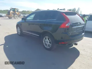 2016 Volvo XC60 T5 Premier with VIN YV4612RK8G2800032, listed as a IAAI auction lot 42173789 with 107,561 mi miles. Bid and sale history available at carsss.com. Image 3.