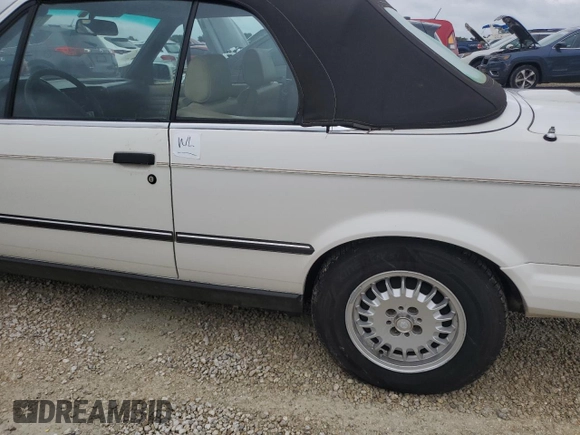 1990 BMW 3 Series z VIN WBABB2319LEC20795, wystawiony jako Copart lot #75079694 z przebiegiem 155 682 mil mil oraz Szkoda całkowita • Salvage title. Historia ofert i sprzedaży dostępna na DreamBid. Obrazek 12.