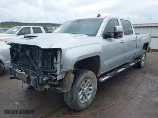 2019 Chevrolet Silverado 2500HD LTZ with VIN 1GC1KTEY0KF116765, listed as a IAAI auction lot 41941751 with 1 mi miles. Bid and sale history available at carsss.com. Image 2.