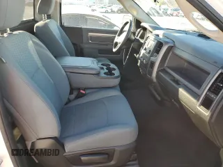 2020 Ram 1500 Tradesman z VIN 3C6JR6DT0LG138856, wystawiony jako Copart lot #81041414 z przebiegiem 55 137 mil mil oraz Szkoda całkowita • Salvage title. Historia ofert i sprzedaży dostępna na DreamBid. Obrazek 10.