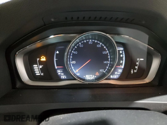 2016 Volvo V60 T5 Premier z VIN YV1612SK2G1309887, wystawiony jako Copart lot #59885775 z przebiegiem 139 271 mil mil oraz Czysty tytuł • Clean title. Historia ofert i sprzedaży dostępna na DreamBid. Obrazek 9.