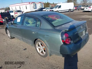 2005 Nissan Altima SE with VIN 1N4BL11E65C118744, listed as a IAAI auction lot 41390942 with 1 mi miles. Bid and sale history available at carsss.com. Image 3.