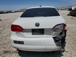 2013 Volkswagen Jetta SE with VIN 3VWDX7AJ8DM255685, listed as a Copart auction lot 59318365 with 146,345 mi miles and Salvage title. Bid and sale history available at DreamBid. Image 6.