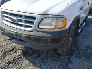 1999 Ford F-250 z VIN 1FTPF28W2XNB25385, wystawiony jako IAAI lot #42768047 z przebiegiem Nie podano mil oraz . Historia ofert i sprzedaży dostępna na DreamBid. Obrazek 13.