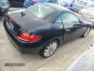 2018 Mercedes-Benz SLC 300 с VIN WDDPK3JA2JF152240, выставлен на аукционе Copart как лот 74229854 с пробегом Не указан миль и На запчасти • Non repairable. История ставок и продаж доступна на DreamBid. Изображение 3.