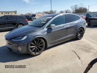 2016 Tesla Model X 70D with VIN 5YJXCBE25GF008196, listed as a Copart auction lot 42343185 with 151,414 mi miles and Salvage Title. Bid and sale history available at carsss.com. Image 1.
