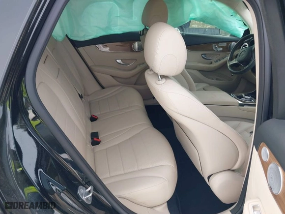 2019 Mercedes-Benz GLC with VIN WDC0G4KB8KV195217, listed as a IAAI auction lot 41532190 with NaN miles. Bid and sale history available at carsss.com. Image 8.
