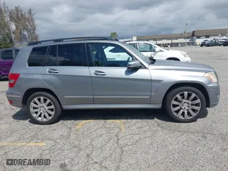 2011 Mercedes-Benz GLK-Class GLK 350 with VIN WDCGG5GBXBF557958, listed as a IAAI auction lot 41896191 with 129,257 mi miles. Bid and sale history available at carsss.com. Image 13.