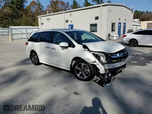 2019 Honda Odyssey Touring with VIN 5FNRL6H89KB064683, listed as a Copart auction lot 84063114 with 71,919 mi miles and Salvage Title. Bid and sale history available at carsss.com. Image 14.