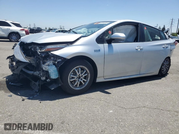 2021 Toyota Prius LE z VIN JTDKAMFPXM3169514, wystawiony jako Copart lot #63255095 z przebiegiem 49 546 mil mil oraz Szkoda całkowita • Salvage title. Historia ofert i sprzedaży dostępna na DreamBid. Obrazek 1.
