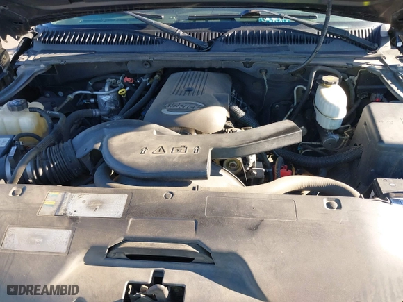 2004 Chevrolet Tahoe LT with VIN 1GNEC13ZX4J106072, listed as a IAAI auction lot 41703828 with 275,081 mi miles. Bid and sale history available at carsss.com. Image 10.
