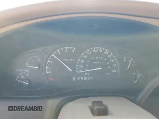 2000 Ford Explorer Eddie Bauer с VIN 1FMDU84P2YZB86557, выставлен на аукционе Copart как лот 59590365 с пробегом 140 872 миль миль и Списание • Salvage title. История ставок и продаж доступна на DreamBid. Изображение 9.