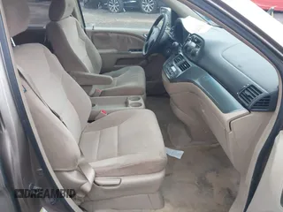 2005 Honda Odyssey EX with VIN 5FNRL38455B115547, listed as a IAAI auction lot 41911371 with 184,150 mi miles. Bid and sale history available at carsss.com. Image 5.