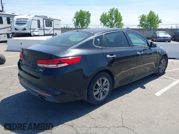 2016 Kia Optima LX Turbo with VIN 5XXGT4L12GG077169, listed as a IAAI auction lot 42108788 with 116,589 mi miles. Bid and sale history available at carsss.com. Image 4.