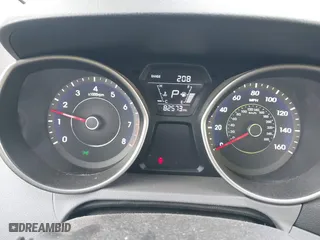 2016 Hyundai Elantra SE with VIN 5NPDH4AE1GH720562, listed as a IAAI auction lot 41723971 with 82,573 mi miles. Bid and sale history available at carsss.com. Image 7.