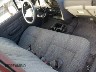 1994 Toyota Pickup DLX z VIN 4TARN81P4RZ254673, wystawiony jako Copart lot #41384465 z przebiegiem 181 534 mil mil oraz Szkoda całkowita • Salvage title. Historia ofert i sprzedaży dostępna na DreamBid. Obrazek 10.