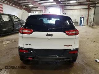 2015 Jeep Cherokee Trailhawk with VIN 1C4PJMBS6FW572245, listed as a Copart auction lot 51992855 with 150,719 mi miles and Clean title. Bid and sale history available at DreamBid. Image 6.