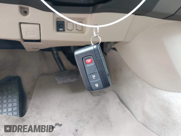 2005 Toyota Prius z VIN JTDKB20U853125464, wystawiony jako IAAI lot #42324259 z przebiegiem 166 742 mil mil oraz . Historia ofert i sprzedaży dostępna na DreamBid. Obrazek 11.