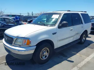 2002 Ford Expedition XLT с VIN 1FMRU15WX2LA92603, выставлен на аукционе IAAI как лот 42223401 с пробегом Не указан миль и . История ставок и продаж доступна на DreamBid. Изображение 2.
